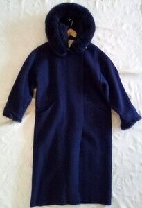 Linda Lundstrom La Parka Size L Check Measurements